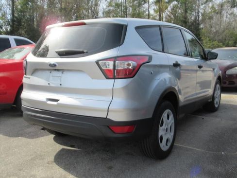 Used 2018 Ford Escape S image 4