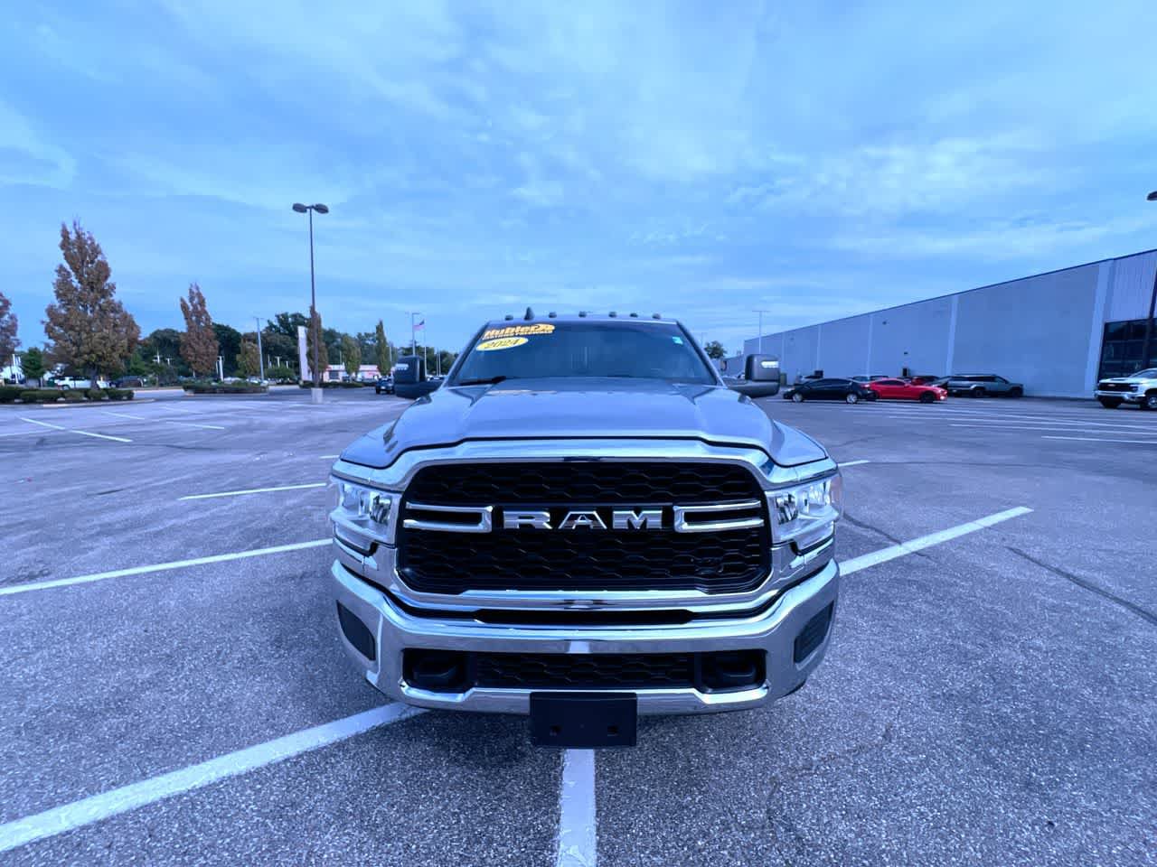 Used 2024 RAM 2500 Tradesman w/ Chrome Appearance Group AWD/4WD image 3