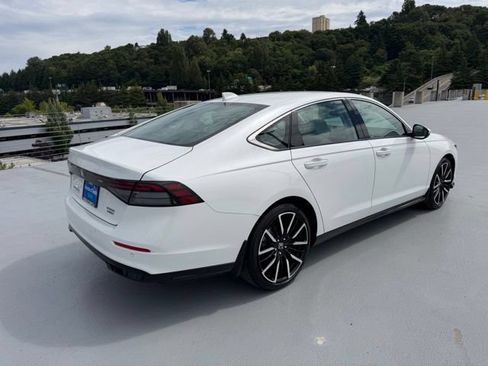 Certified 2024 Honda Accord Touring image 7