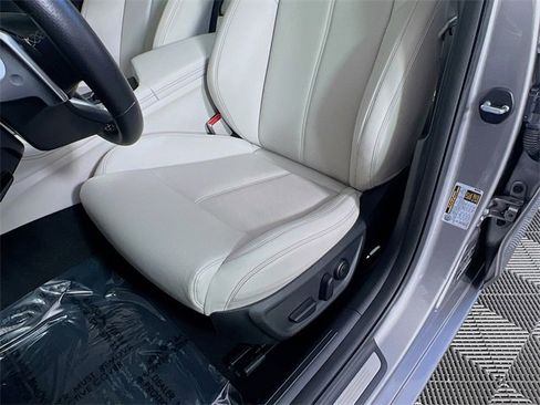 Used 2024 Genesis G70 2.5T image 15