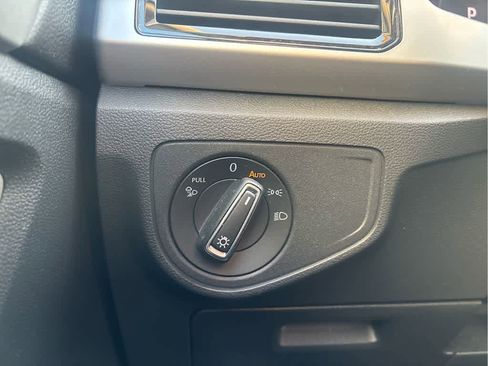 Used 2023 Volkswagen Atlas SE w/ Panoramic Sunroof Package image 26