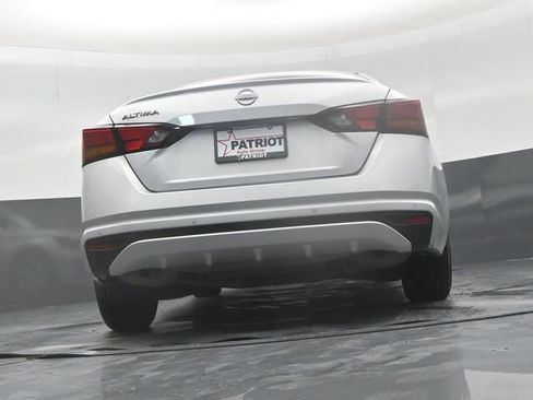 Used 2024 Nissan Altima 2.5 S FWD image 41