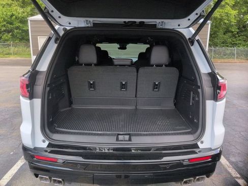 Used 2026 GMC Acadia Denali Ultimate w/ LPO, All-Weather Package FWD image 32
