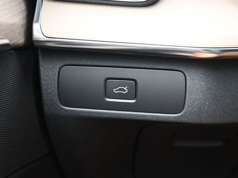 New 2026 Volvo XC90 B6 Plus w/ Protection Package Premier image 29