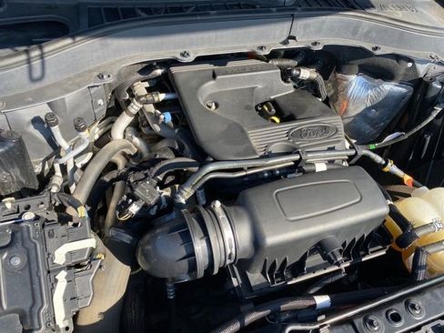 Used 2020 Ford Explorer XLT w/ Equipment Group 202A image 21