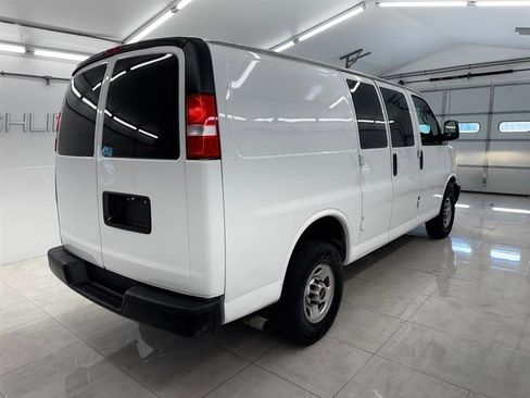 Used 2021 GMC Savana 2500 w/ Driver Convenience Package RWD image 4