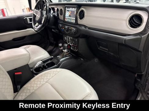 Used 2021 Jeep Wrangler Unlimited Sahara AWD/4WD image 10