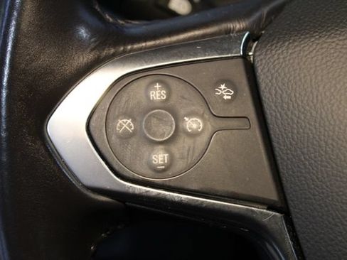 Used 2022 Chevrolet Traverse LT AWD/4WD image 17