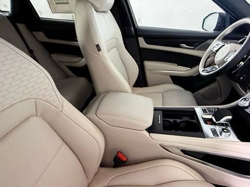 Used 2026 Jaguar F-PACE R-Dynamic S AWD/4WD image 32