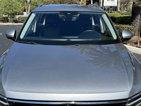 Used 2022 Volkswagen Tiguan SE image 90