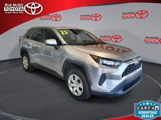 Used 2022 Toyota RAV4 LE FWD video 1