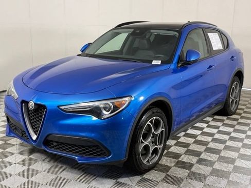 Used 2018 Alfa Romeo Stelvio Sport w/ Quick Order Package 22J Sport AWD/4WD image 2