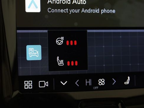 Used 2023 Volvo XC60 B5 Plus w/ Climate Package image 8