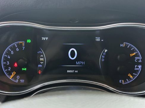 Used 2021 Jeep Grand Cherokee Laredo X image 14