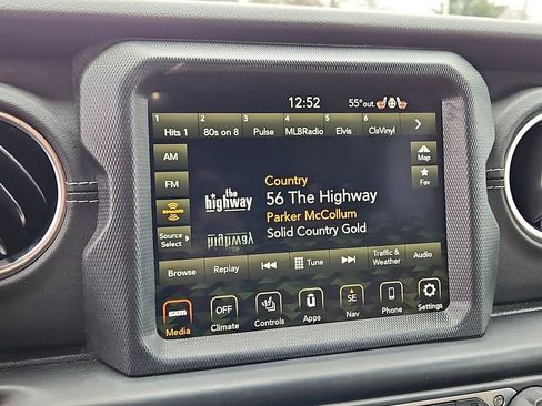 Used 2023 Jeep Wrangler Unlimited Sahara w/ Cold Weather Group image 19