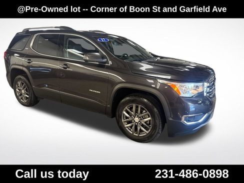 Used 2017 GMC Acadia SLT AWD/4WD image 7