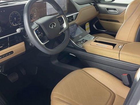 New 2025 INFINITI QX80 Luxe image 10