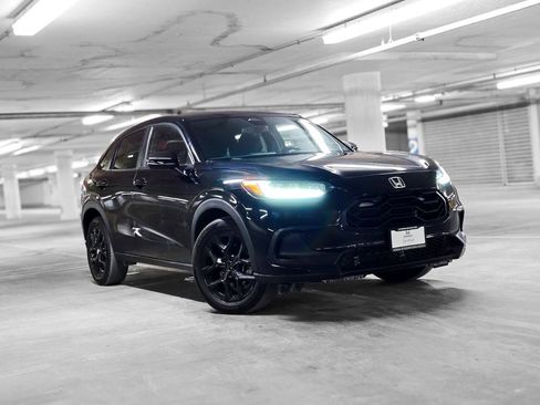 Certified 2023 Honda HR-V Sport image 4