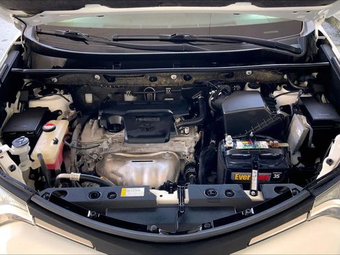 Used 2016 Toyota RAV4 XLE AWD/4WD image 31