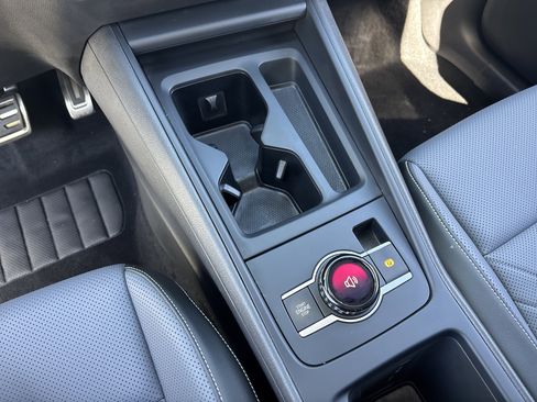 Certified 2025 Volkswagen Tiguan SE R-Line AWD/4WD image 24