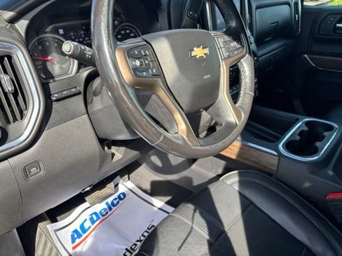 Used 2019 Chevrolet Silverado 1500 High Country w/ Technology Package AWD/4WD image 14