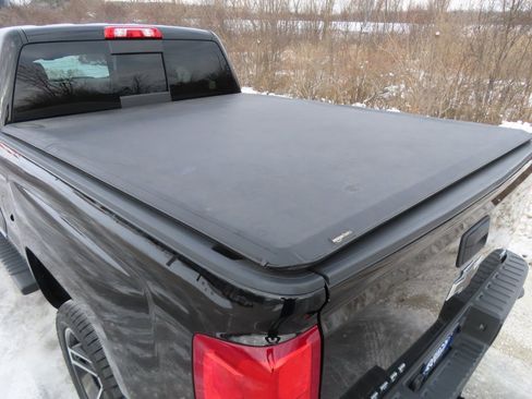 Used 2018 Chevrolet Silverado 1500 LTZ Z71 image 16