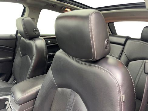 Used 2015 Cadillac SRX Luxury w/ Driver Awareness Package image 28