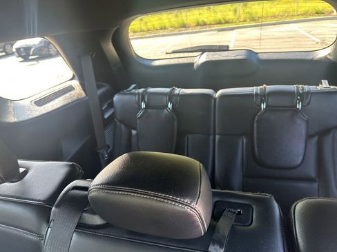 Used 2020 Ford Explorer XLT w/ Equipment Group 202A RWD image 26