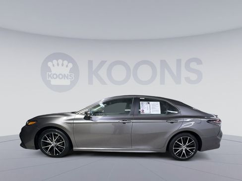 Used 2023 Toyota Camry SE image 8