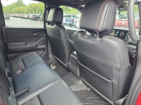 Used 2025 Nissan Frontier Pro-X w/ Pro Premium Package RWD image 11