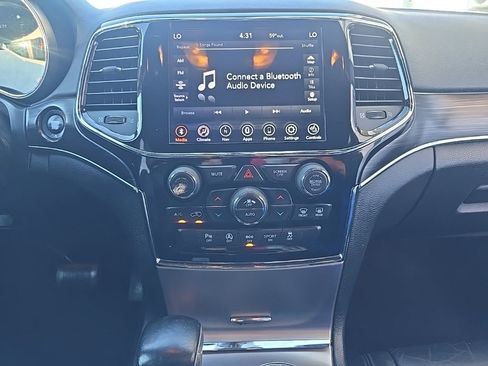 Used 2020 Jeep Grand Cherokee Limited image 28