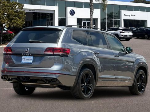 Used 2023 Volkswagen Atlas SEL R-Line AWD/4WD image 4