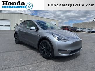 Used 2025 Tesla Model Y Long Range RWD video 1
