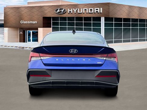 New 2025 Hyundai Elantra SEL image 6