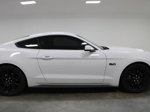 Used 2017 Ford Mustang GT Premium w/ Black Accent Package RWD image 11