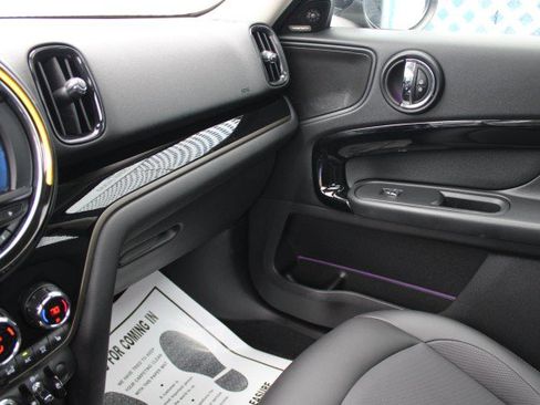 Used 2020 MINI Cooper Countryman w/ Storage Package FWD image 19