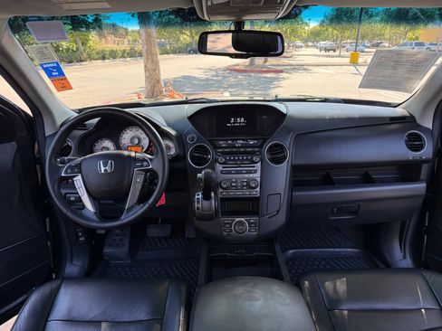 Used 2012 Honda Pilot Touring image 17