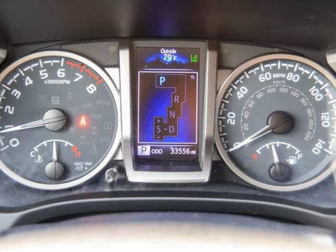 Used 2022 Toyota Tacoma Limited AWD/4WD image 13