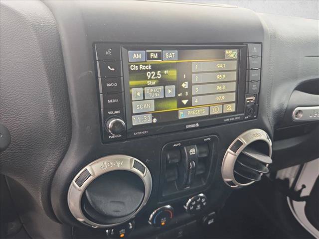 Used 2017 Jeep Wrangler Unlimited Sahara AWD/4WD image 14