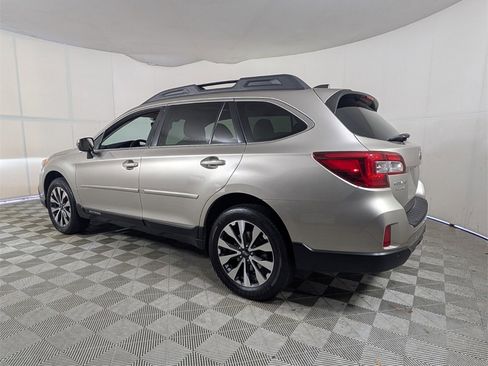 Used 2017 Subaru Outback 2.5i Limited image 9