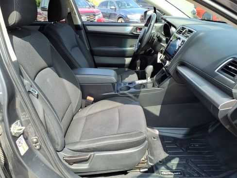 Used 2019 Subaru Outback 2.5i Premium AWD/4WD image 19