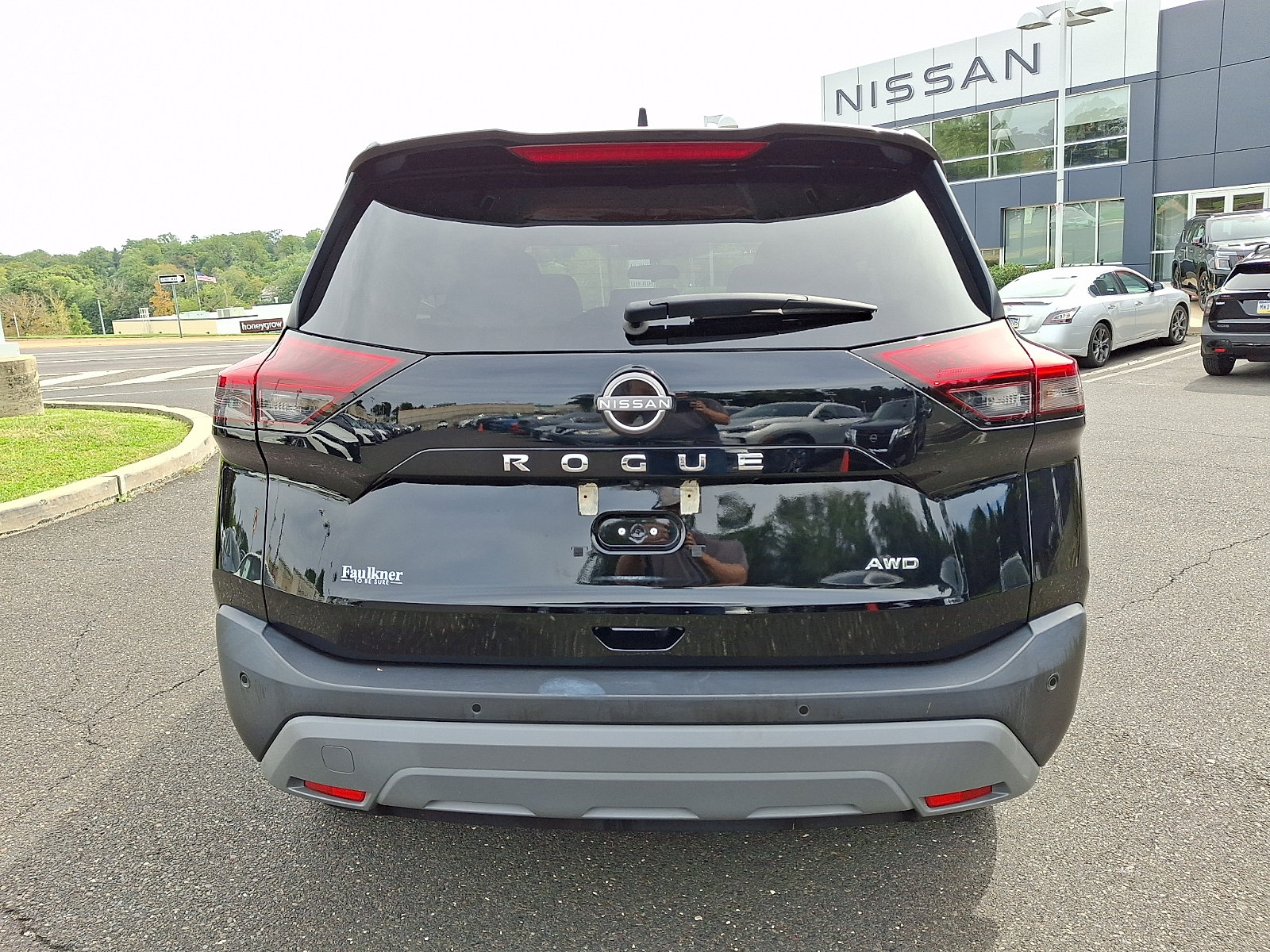 Certified 2023 Nissan Rogue S AWD/4WD image 5
