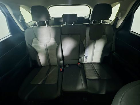 Used 2022 Kia Sorento LX image 13