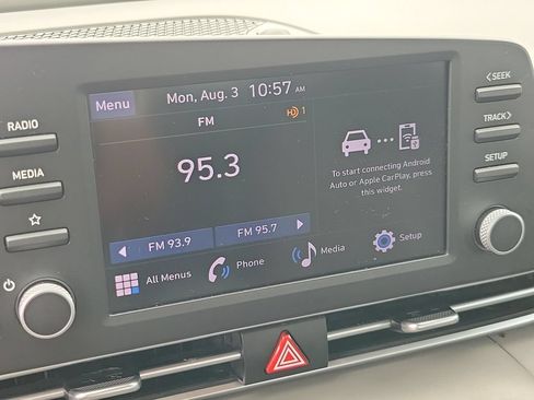 Used 2024 Hyundai Elantra SE FWD image 23