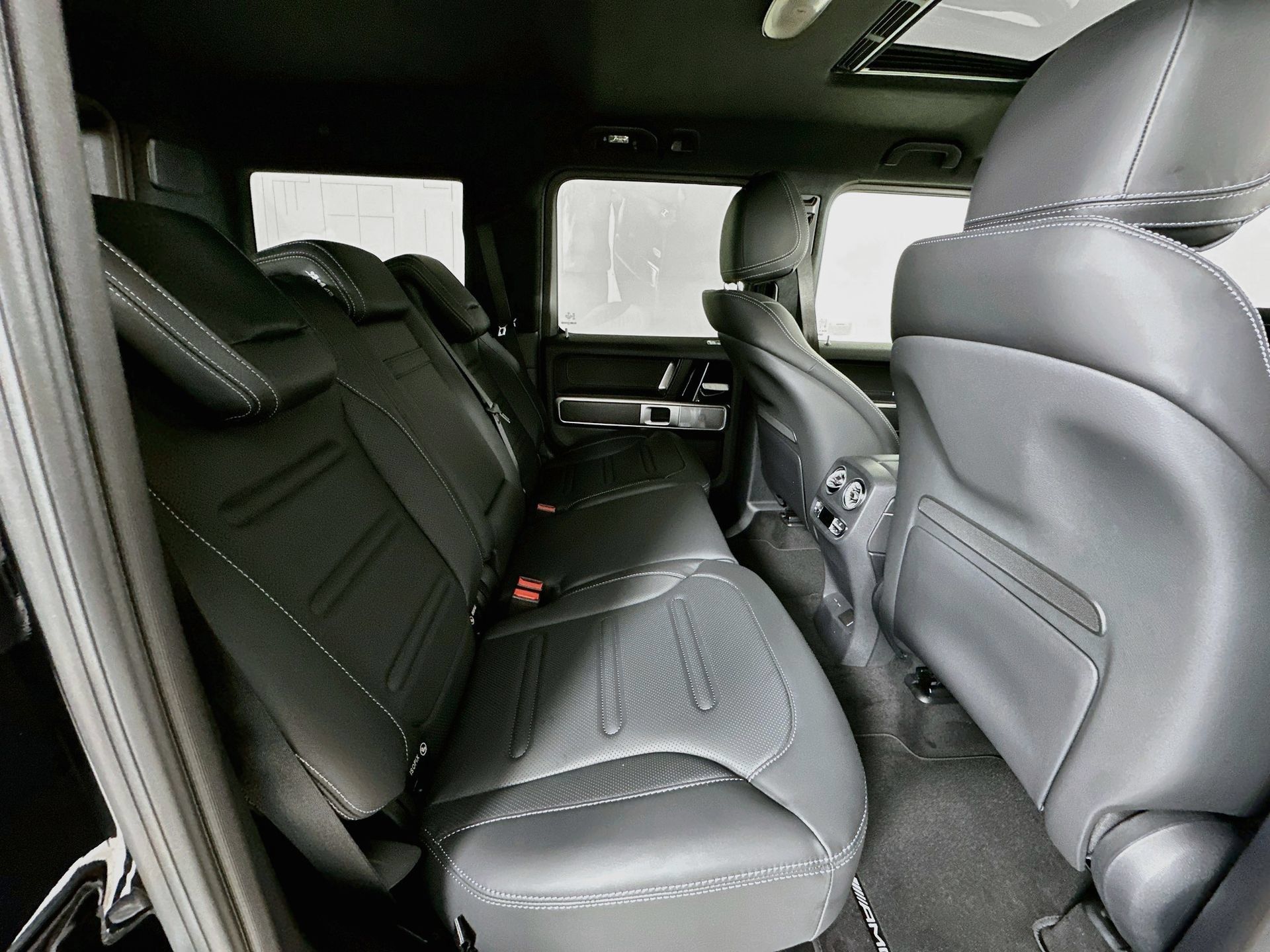 New 2027 Mercedes-Benz G 580 e image 30