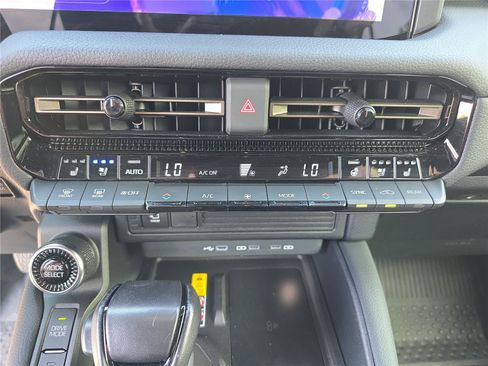 Used 2025 Toyota Land Cruiser AWD/4WD image 28