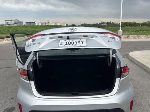 Used 2024 Toyota Corolla LE FWD image 13