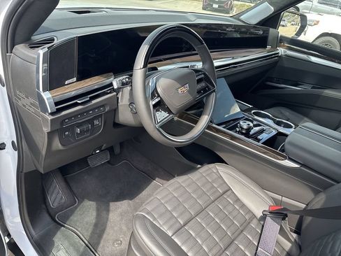 New 2026 Cadillac Escalade Platinum Sport AWD/4WD image 10