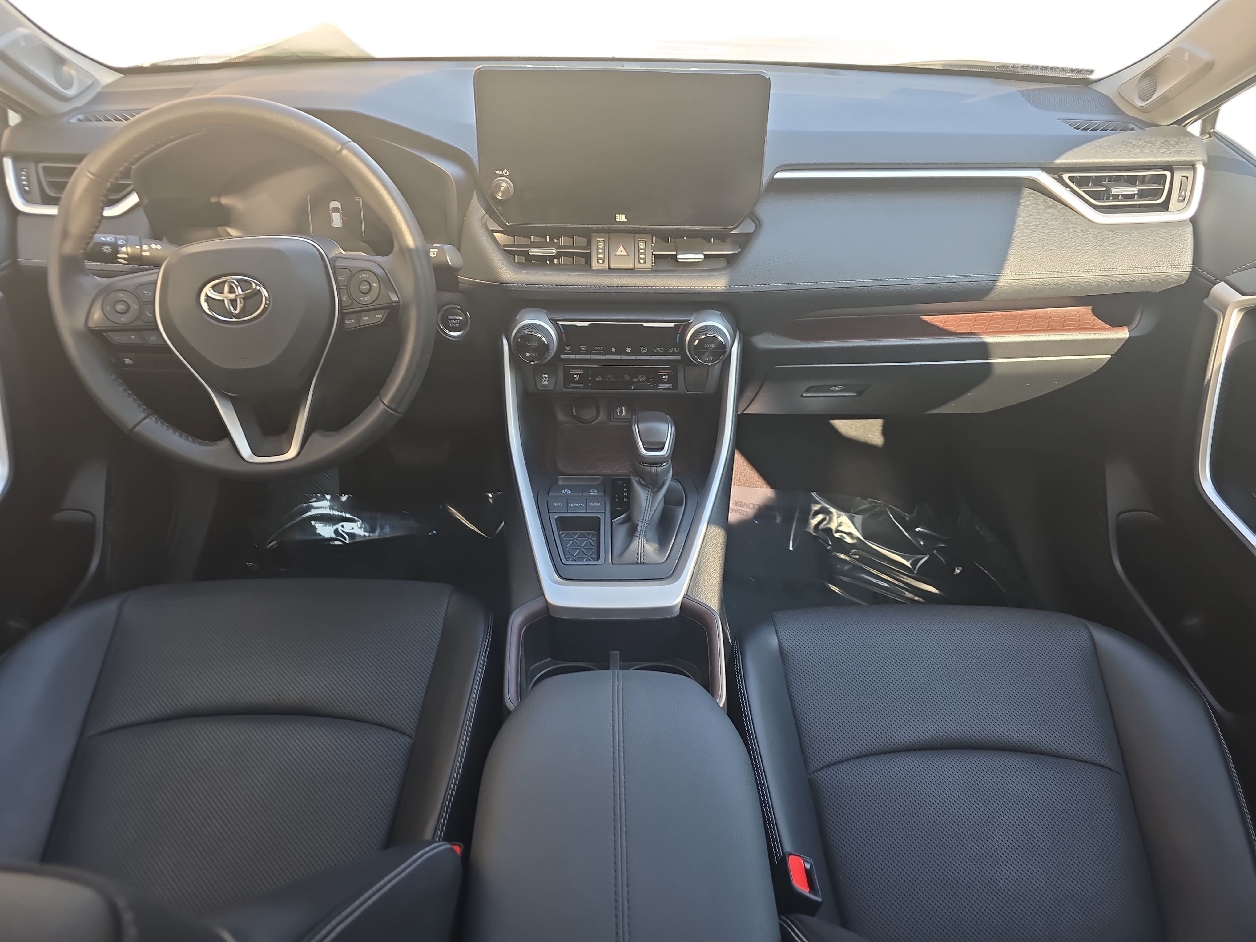 Used 2023 Toyota RAV4 Limited FWD image 9
