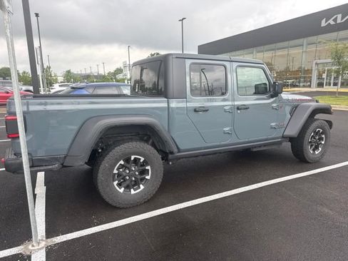 Used 2026 Jeep Gladiator Rubicon AWD/4WD image 14